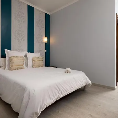 Perola Views By Homie ポルト・モニス