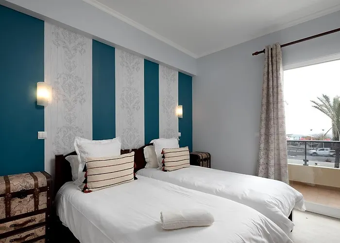 Perola Views By Homie 3*