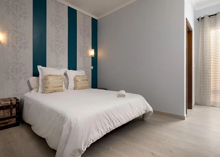 Perola Views By Homie Porto Moniz